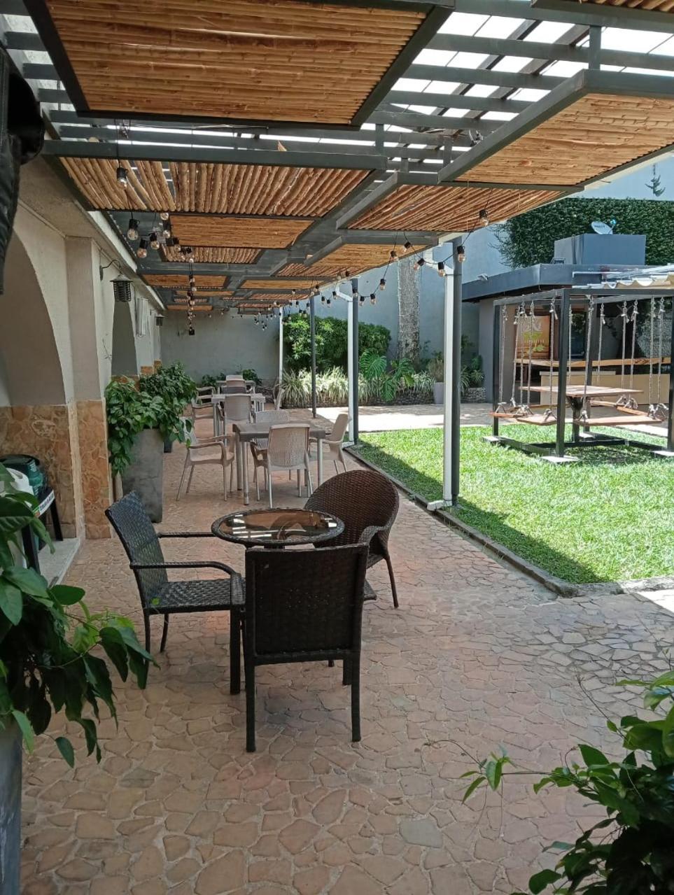 Hotel Don Gregorio Картаго Екстериор снимка