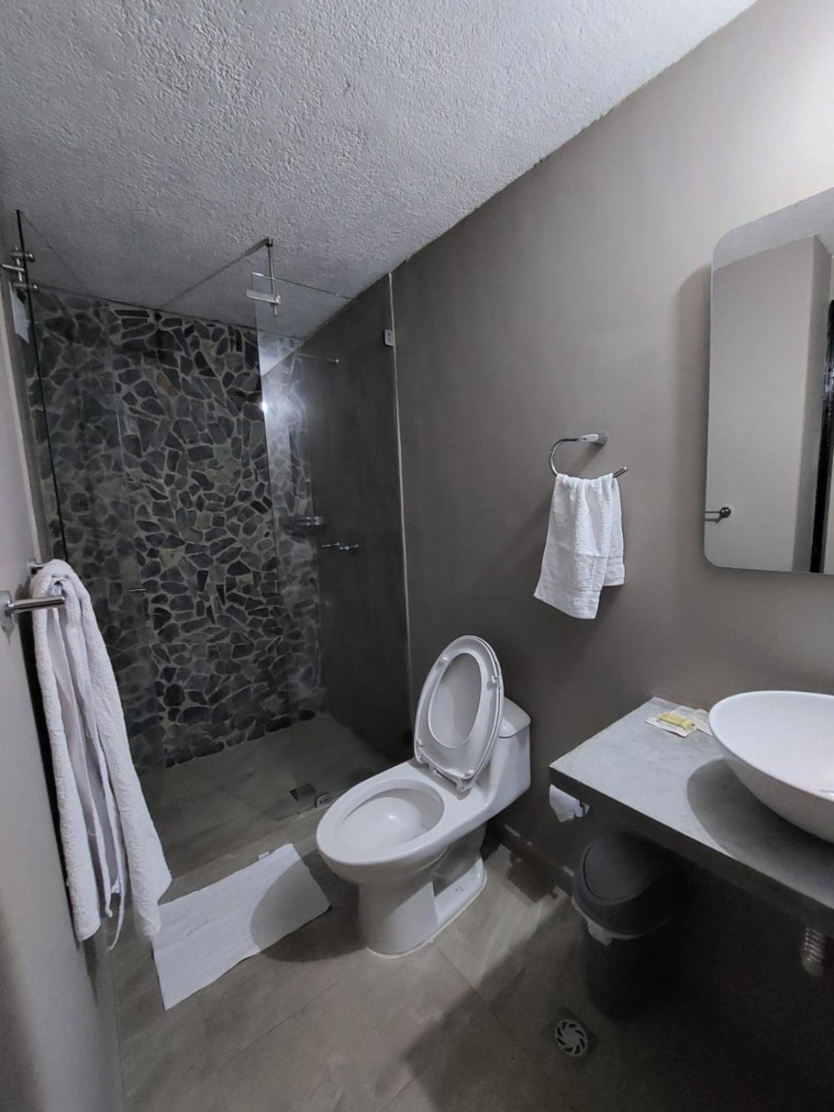 Hotel Don Gregorio Картаго Екстериор снимка