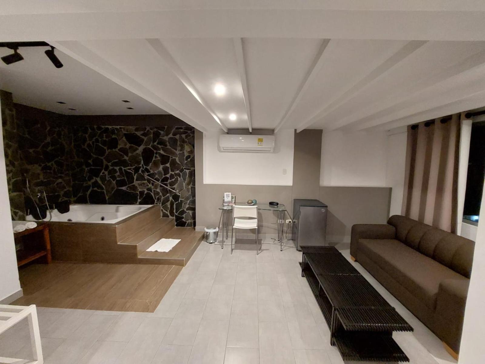 Hotel Don Gregorio Картаго Екстериор снимка